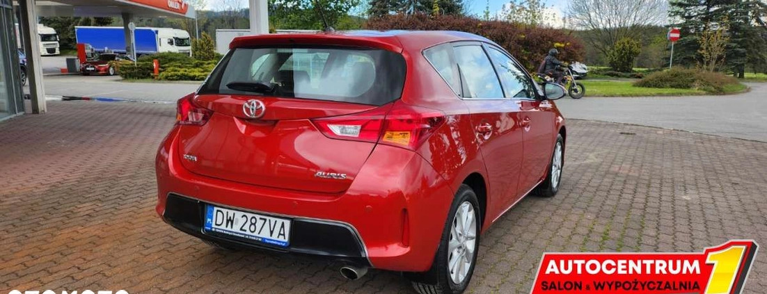 Toyota Auris cena 42900 przebieg: 64000, rok produkcji 2014 z Śrem małe 667